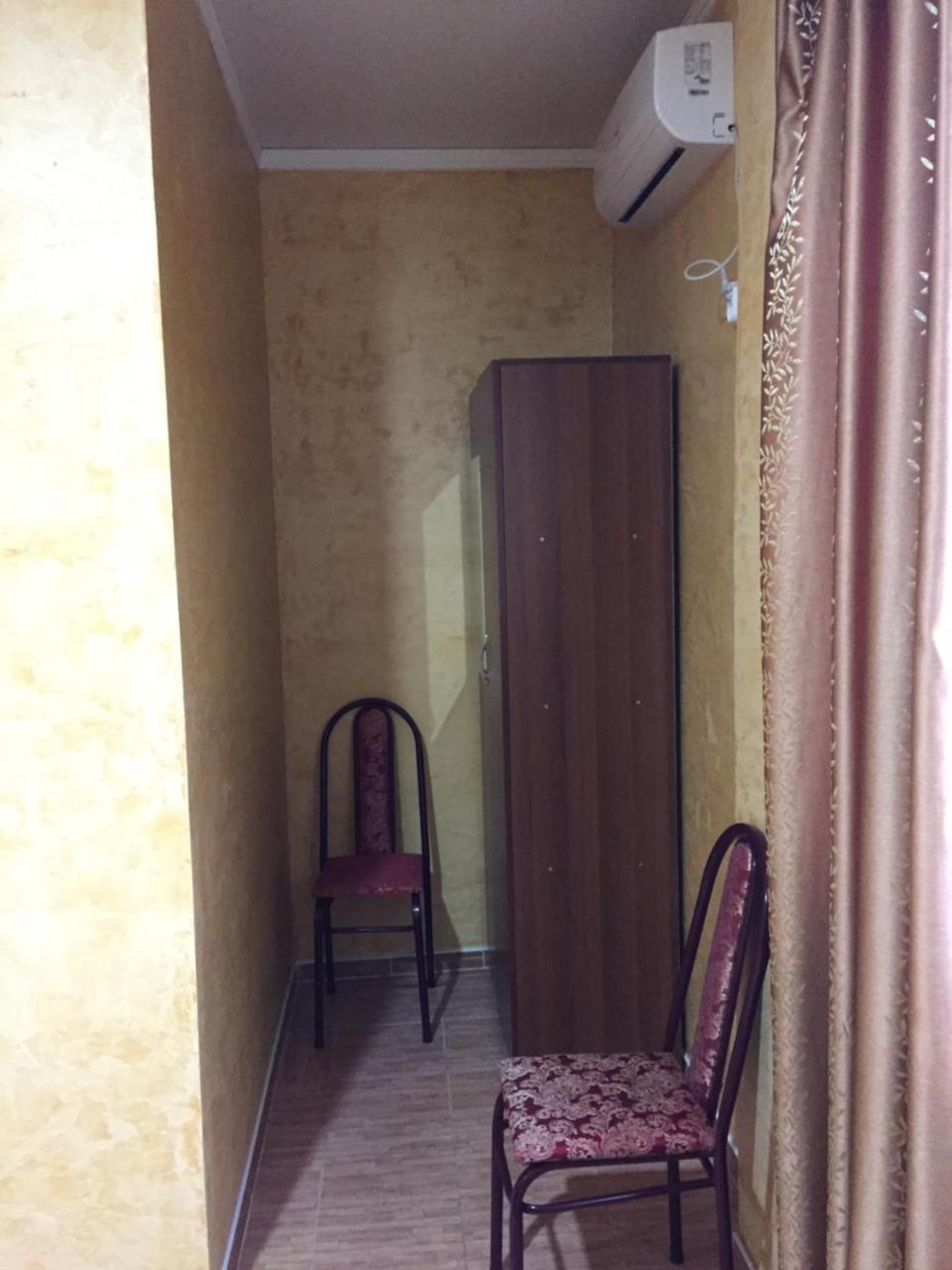 Dionisy Guest House Pitsoenda Buitenkant foto